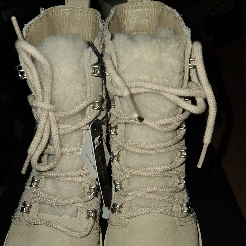Sorel Boots - Picture 10 of 16
